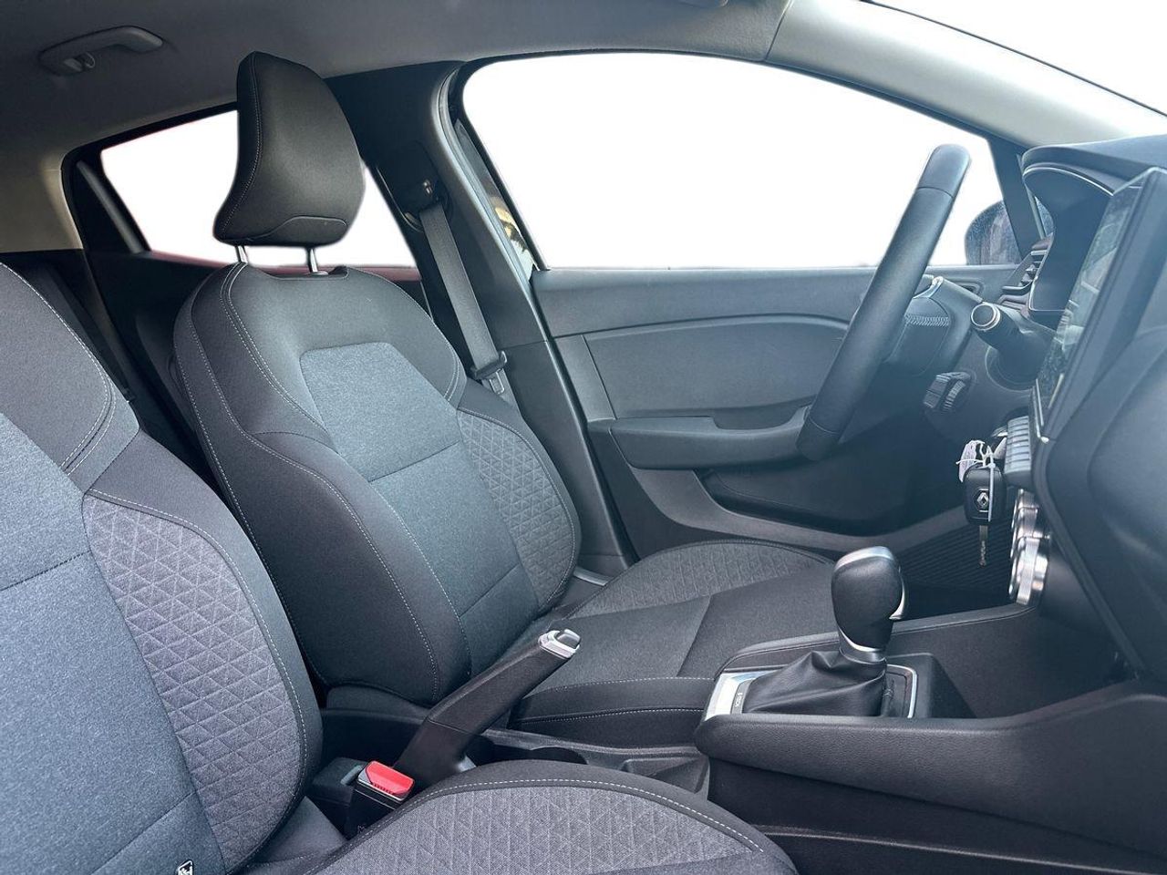 Renault Clio 1.6 Hybrid E-Tech Intens - Foto 17