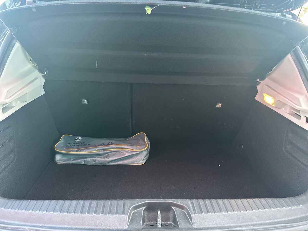 Renault Clio 1.6 Hybrid E-Tech Intens - Foto 19