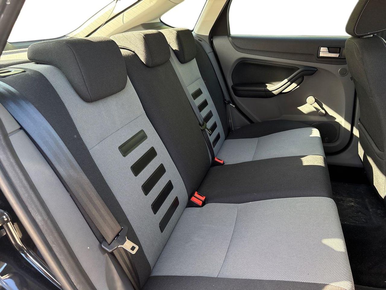 Ford Focus 1.6 Trend - Foto 18