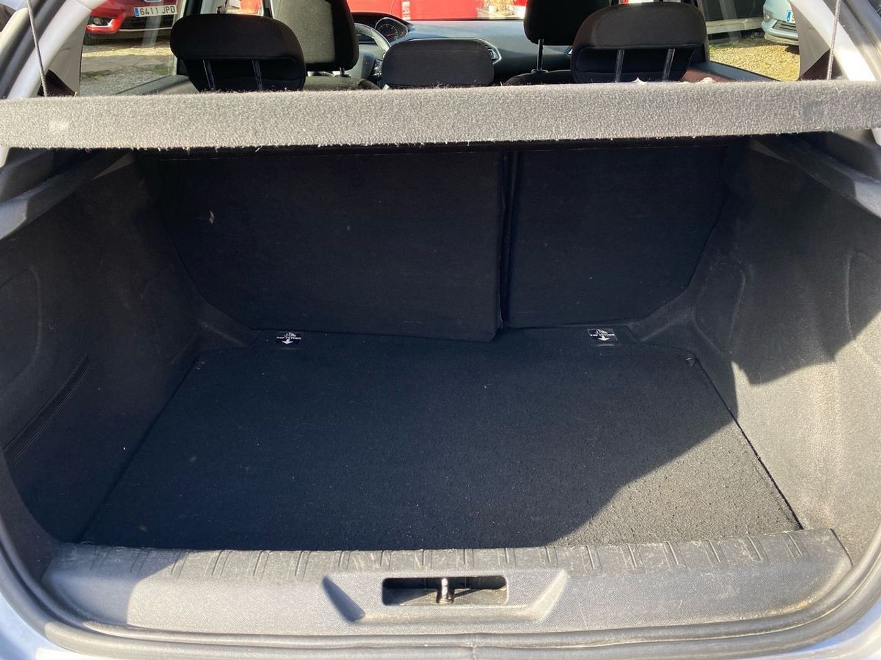 Peugeot 308 Style 1.6 BlueHDi 120 - Foto 19