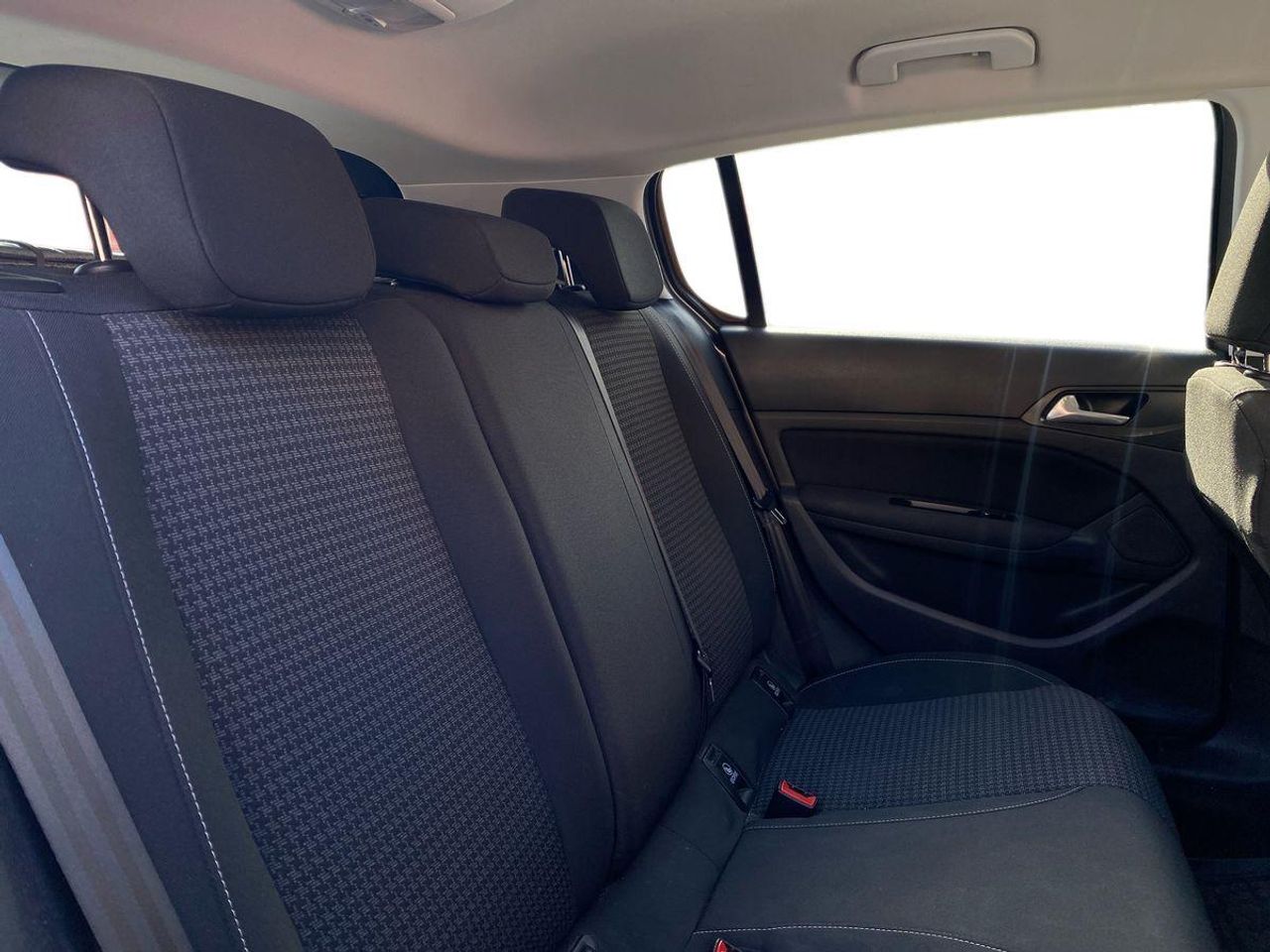 Peugeot 308 Style 1.6 BlueHDi 120 - Foto 18