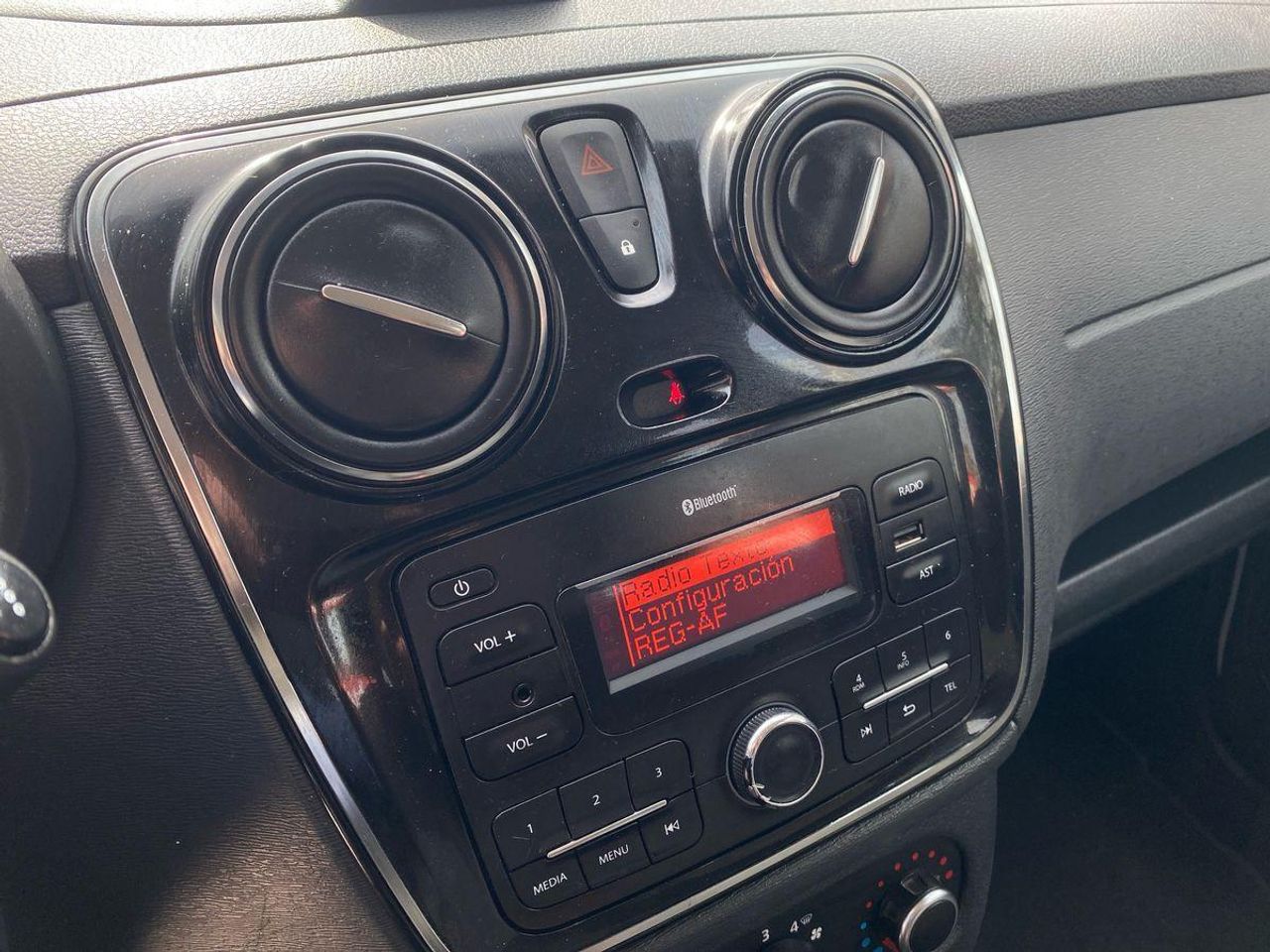 Dacia Lodgy Comfort 1.6 GLP 5Pl - Foto 15