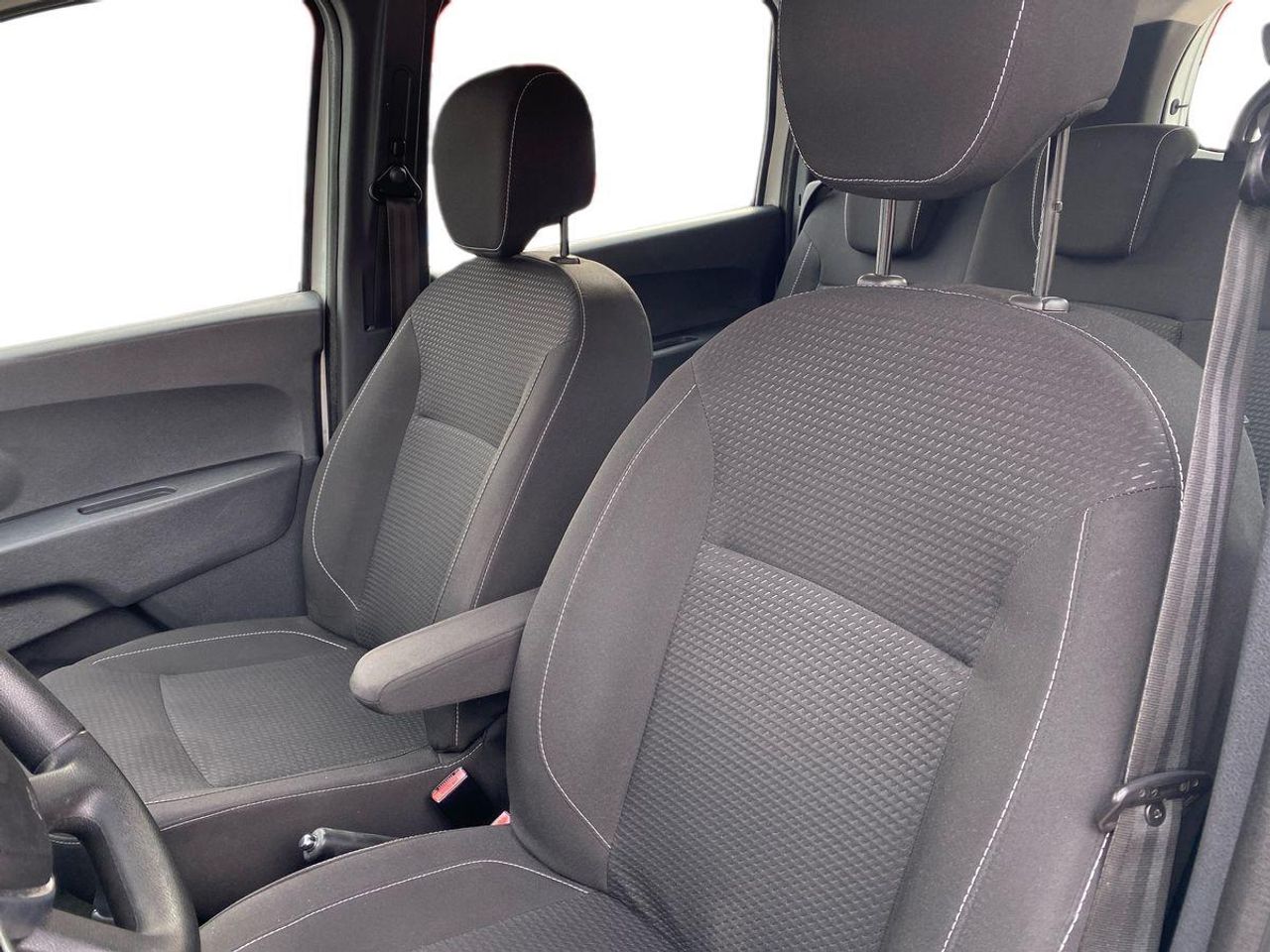 Dacia Lodgy Comfort 1.6 GLP 5Pl - Foto 18