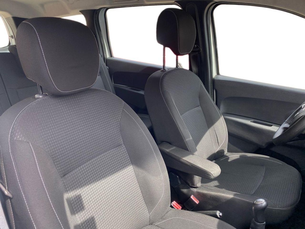 Dacia Lodgy Comfort 1.6 GLP 5Pl - Foto 17
