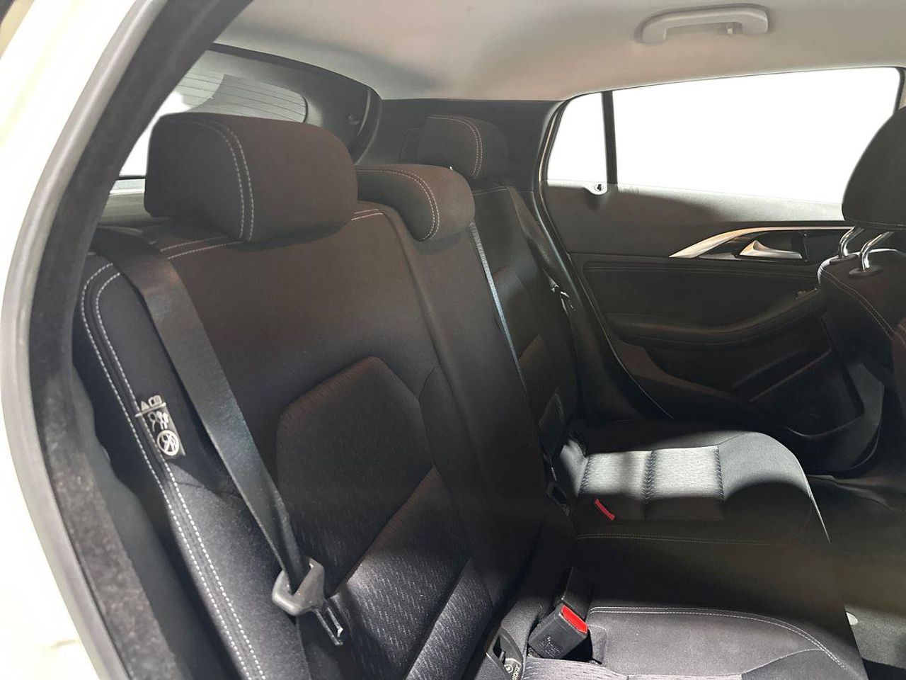 Infiniti Q30 1.6 Premium Tech - Foto 19