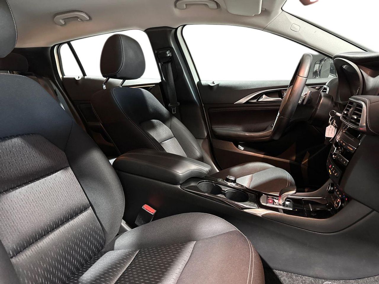 Infiniti Q30 1.6 Premium Tech - Foto 18