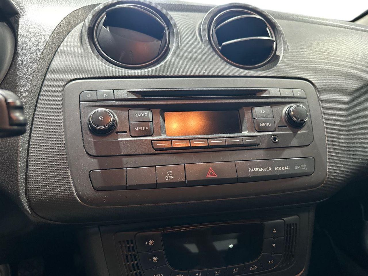 Seat Ibiza 5p 1.6 TDI CR 105 CV FR - Foto 16