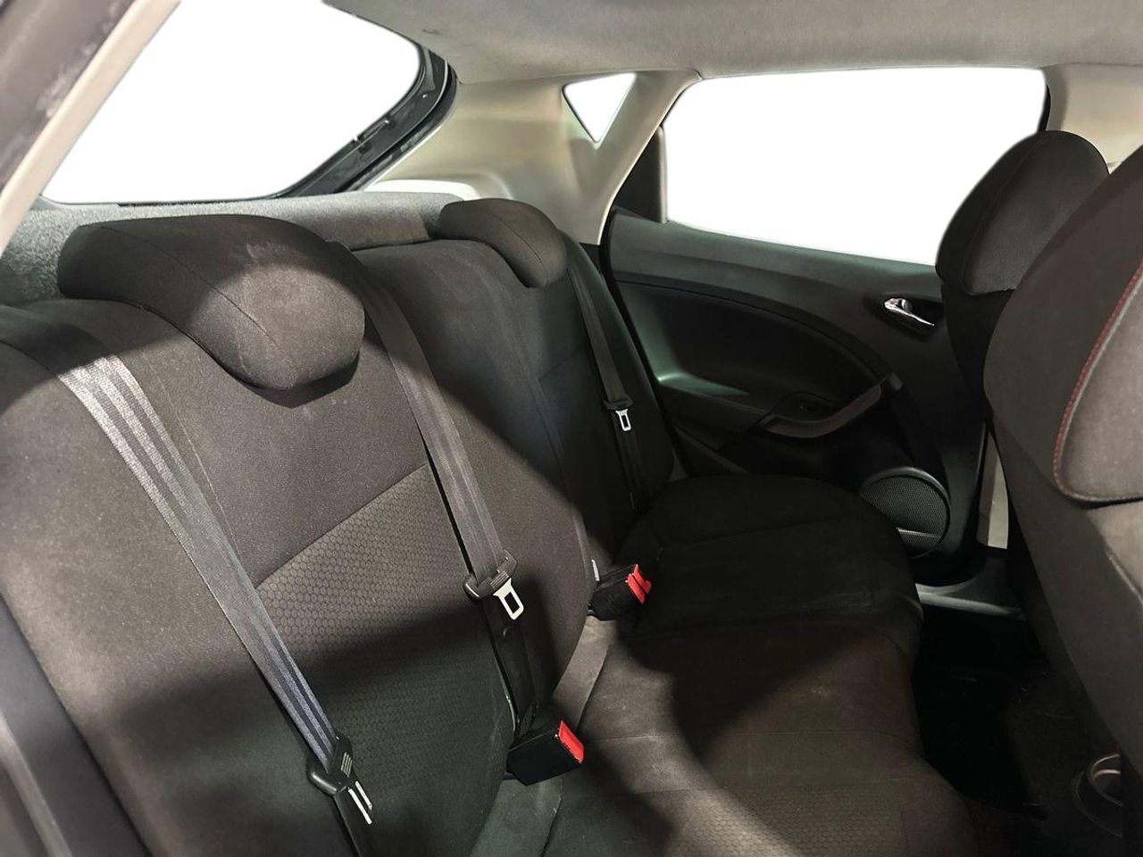 Seat Ibiza 5p 1.6 TDI CR 105 CV FR - Foto 18