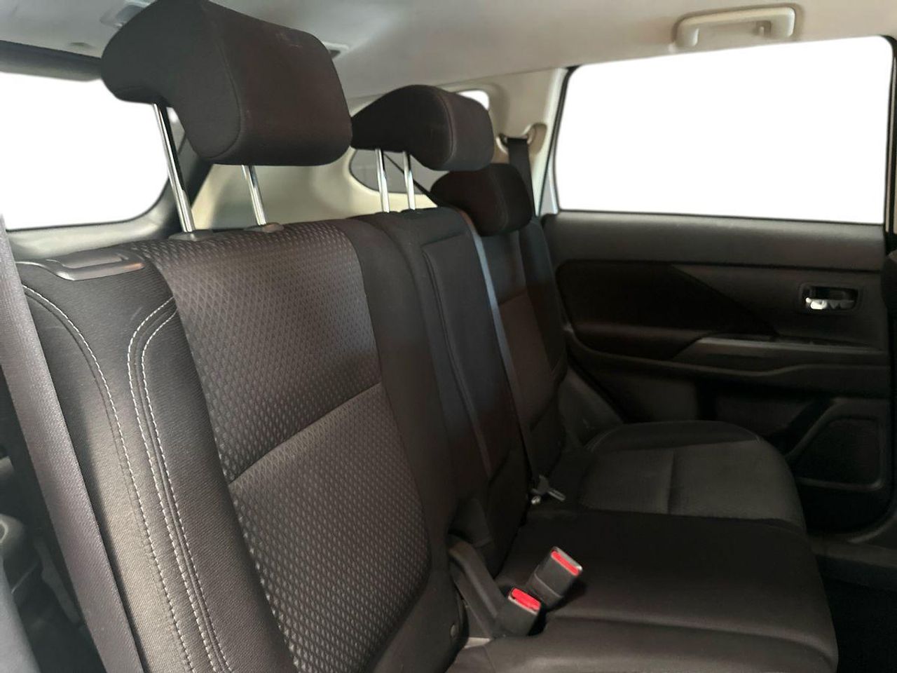 Mitsubishi Outlander 2.0 MIVEC Motion 2WD - Foto 19