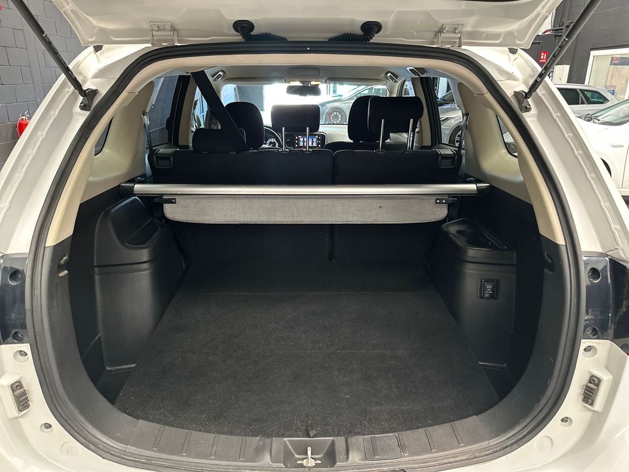 Mitsubishi Outlander 2.0 MIVEC Motion 2WD - Foto 20