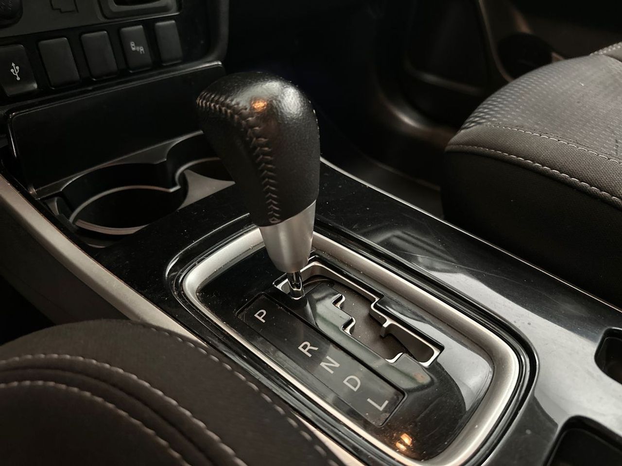 Mitsubishi Outlander 2.0 MIVEC Motion 2WD - Foto 14