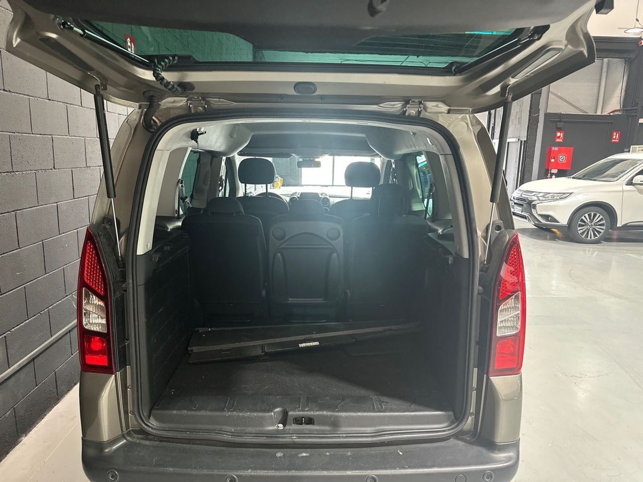 Citroën Berlingo 1.6 Blue-HDi XTR Plus - Foto 20