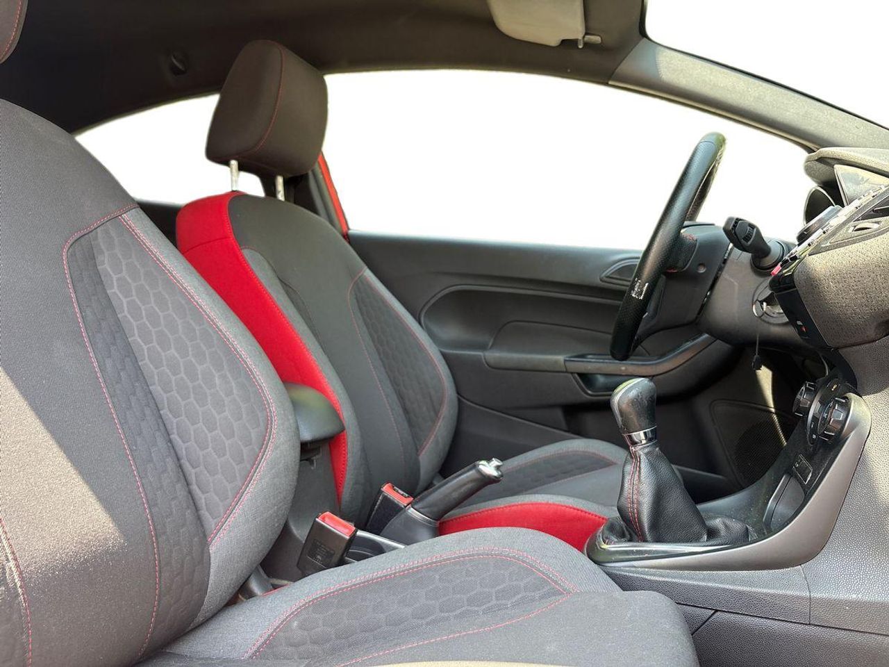 Ford Fiesta 1.0 EcoBoost 140CV STLine SS - Foto 18