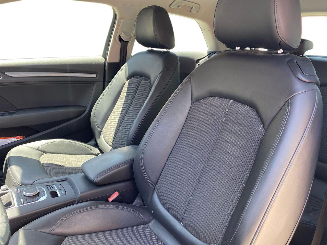 Audi A3 1.6 TDI Ambiente - Foto 17