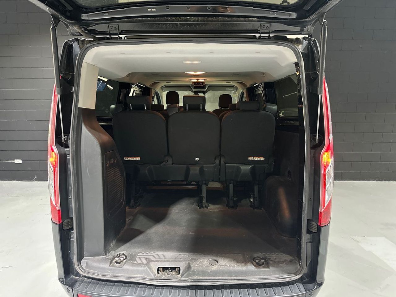 Ford Transit Custom Kombi 2.0 TDCI 290 L1 Sport - Foto 19