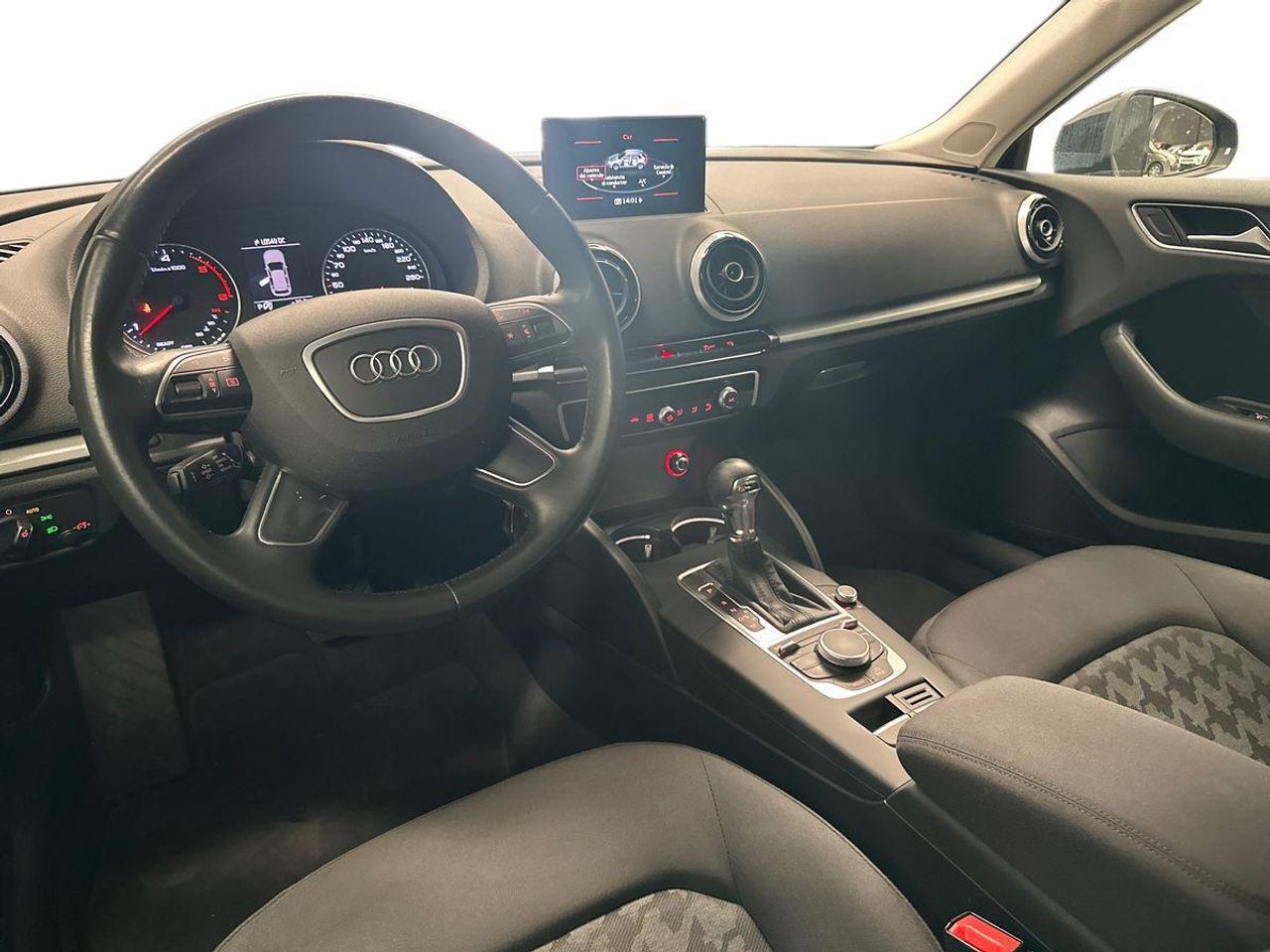 Audi A3 1.6 TDI 110CV clean S tronic Attraction - Foto 12