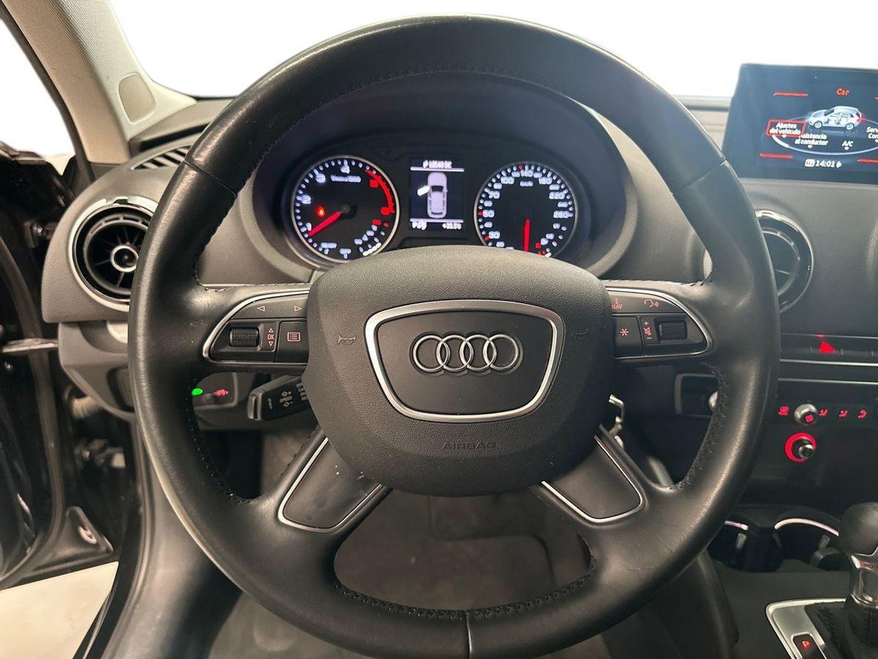 Audi A3 1.6 TDI 110CV clean S tronic Attraction - Foto 13