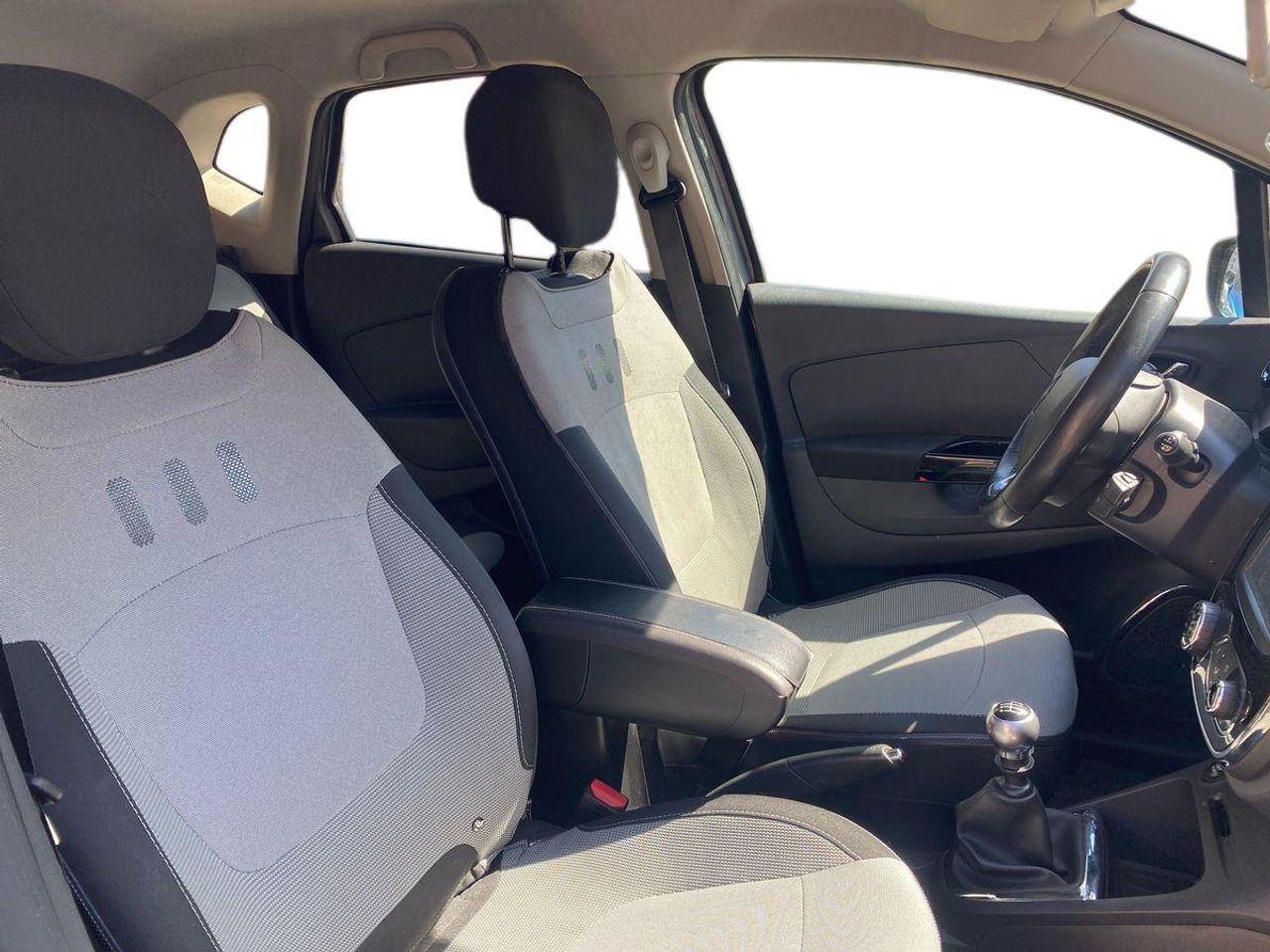 Renault Captur Zen TCe 120 EDC - Foto 18
