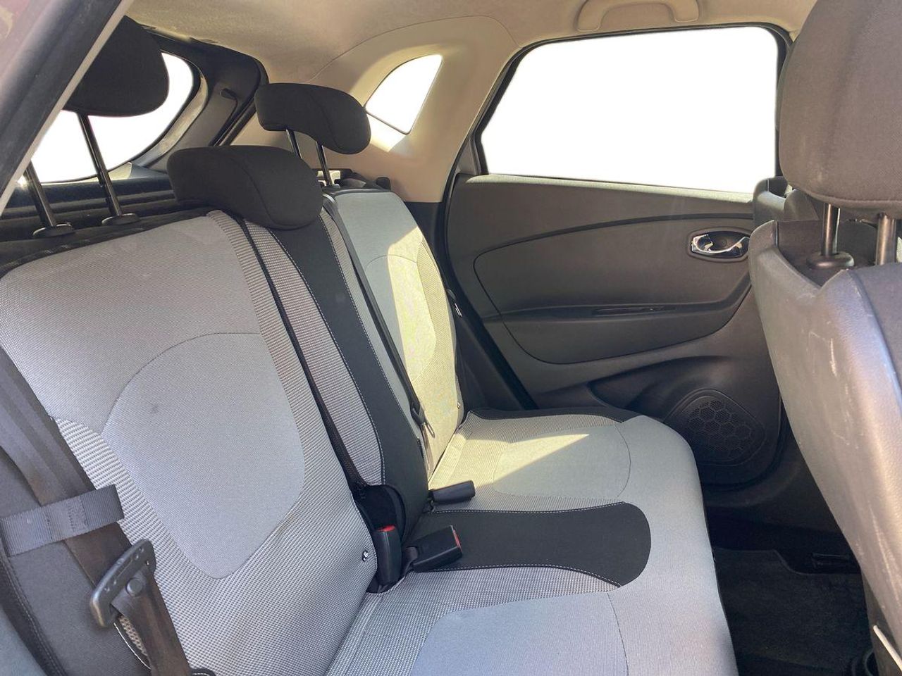 Renault Captur Zen TCe 120 EDC - Foto 19