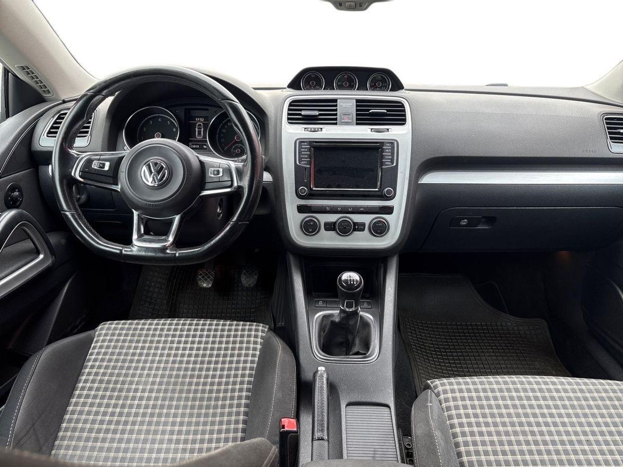Volkswagen Scirocco R-Line 2.0 TSI 180CV BMT - Foto 11