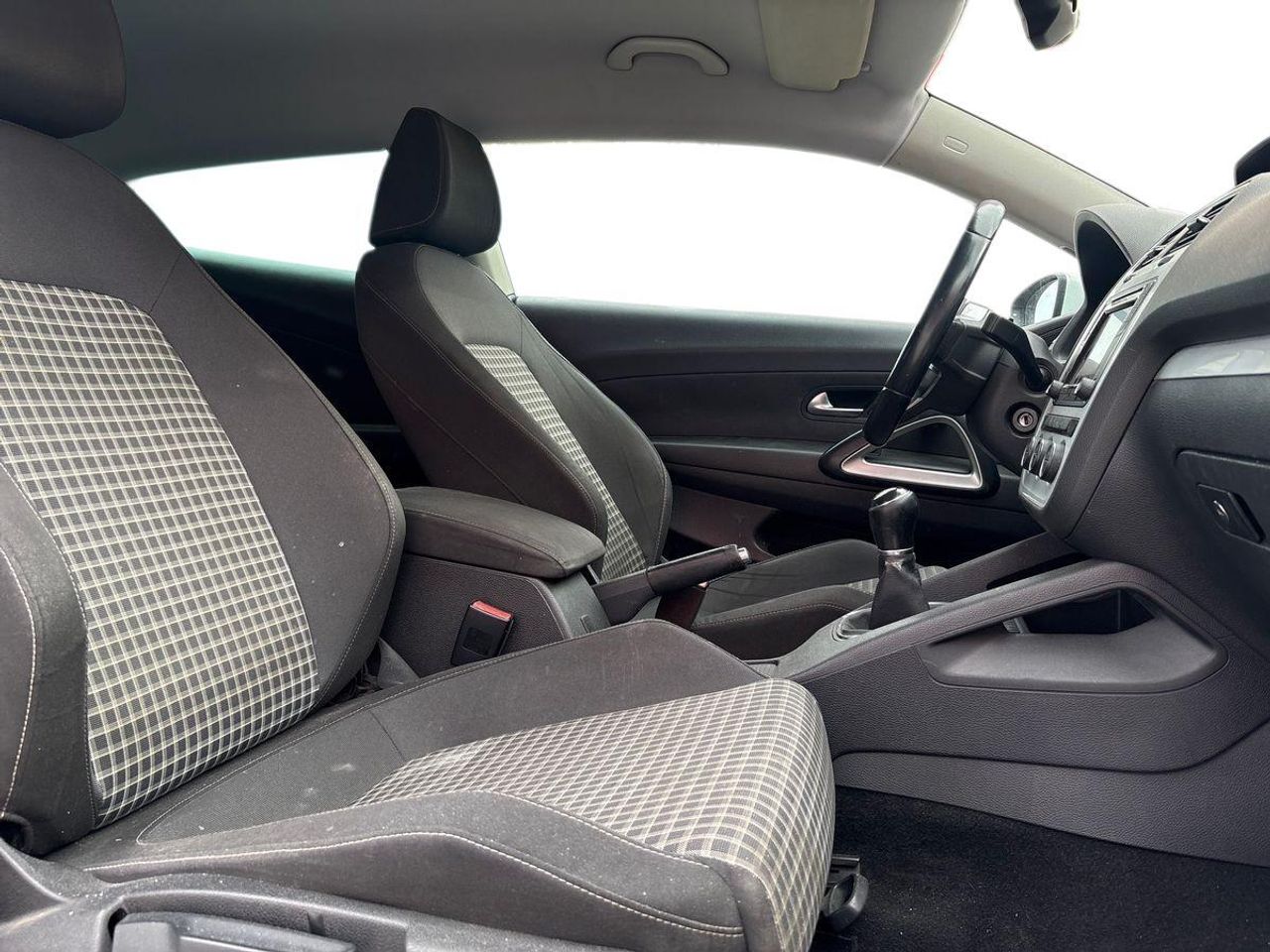 Volkswagen Scirocco R-Line 2.0 TSI 180CV BMT - Foto 17