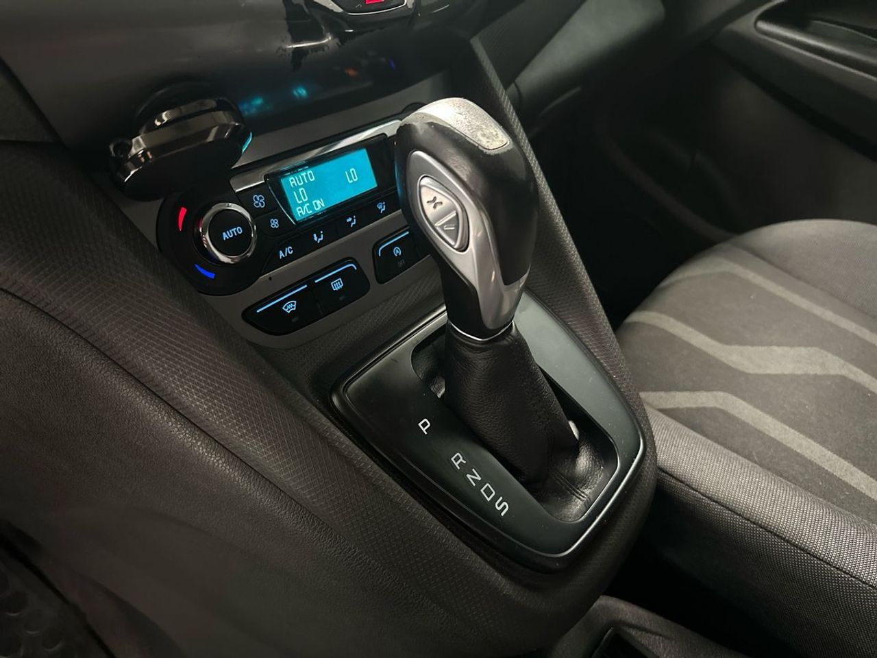 Ford Tourneo Connect 1.5 TDCi 88kW (120CV) Titanium Auto - Foto 15