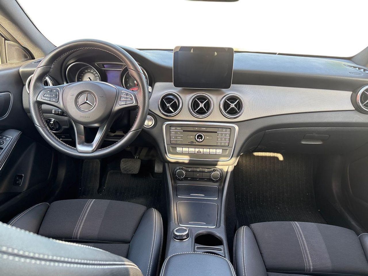 Mercedes Clase CLA CLA 180 - Foto 11