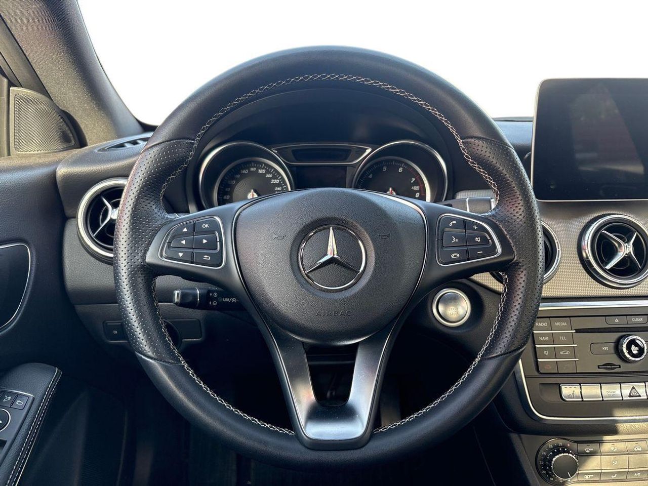 Mercedes Clase CLA CLA 180 - Foto 12