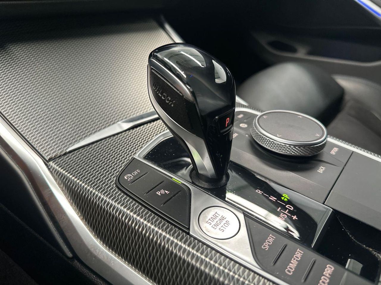BMW Serie 3 318d Auto. PACK M - Foto 14