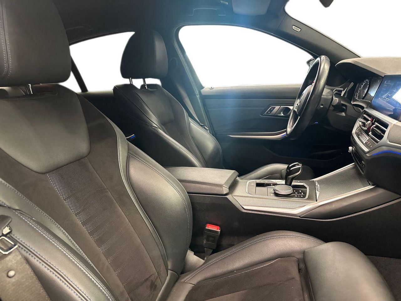 BMW Serie 3 318d Auto. PACK M - Foto 18