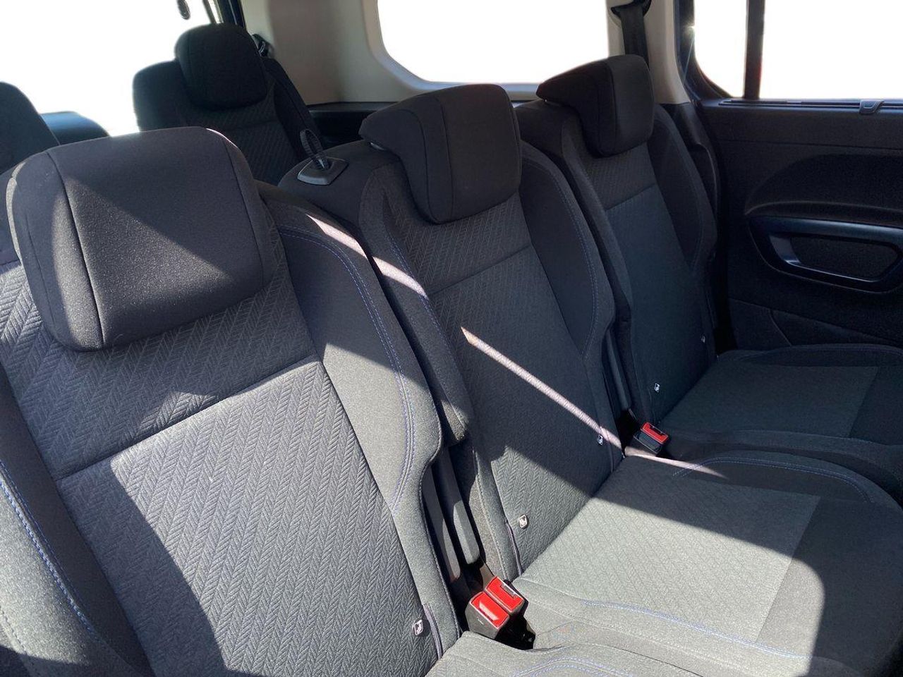 Peugeot Rifter Allure Long BlueHDi 96kW - Foto 18