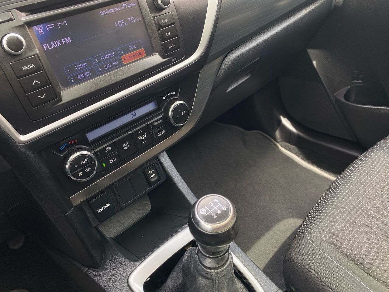 Toyota Auris 130 Active Touring Sports - Foto 13