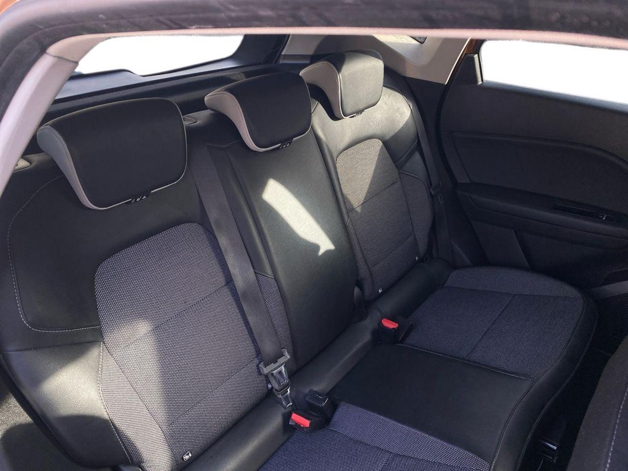 Renault Captur Zen TCe 74kW (100CV) - Foto 18