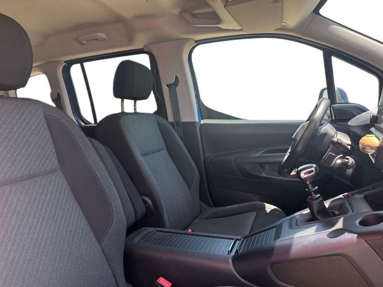 Peugeot Rifter Allure Standard BlueHDi 73kW - Foto 17