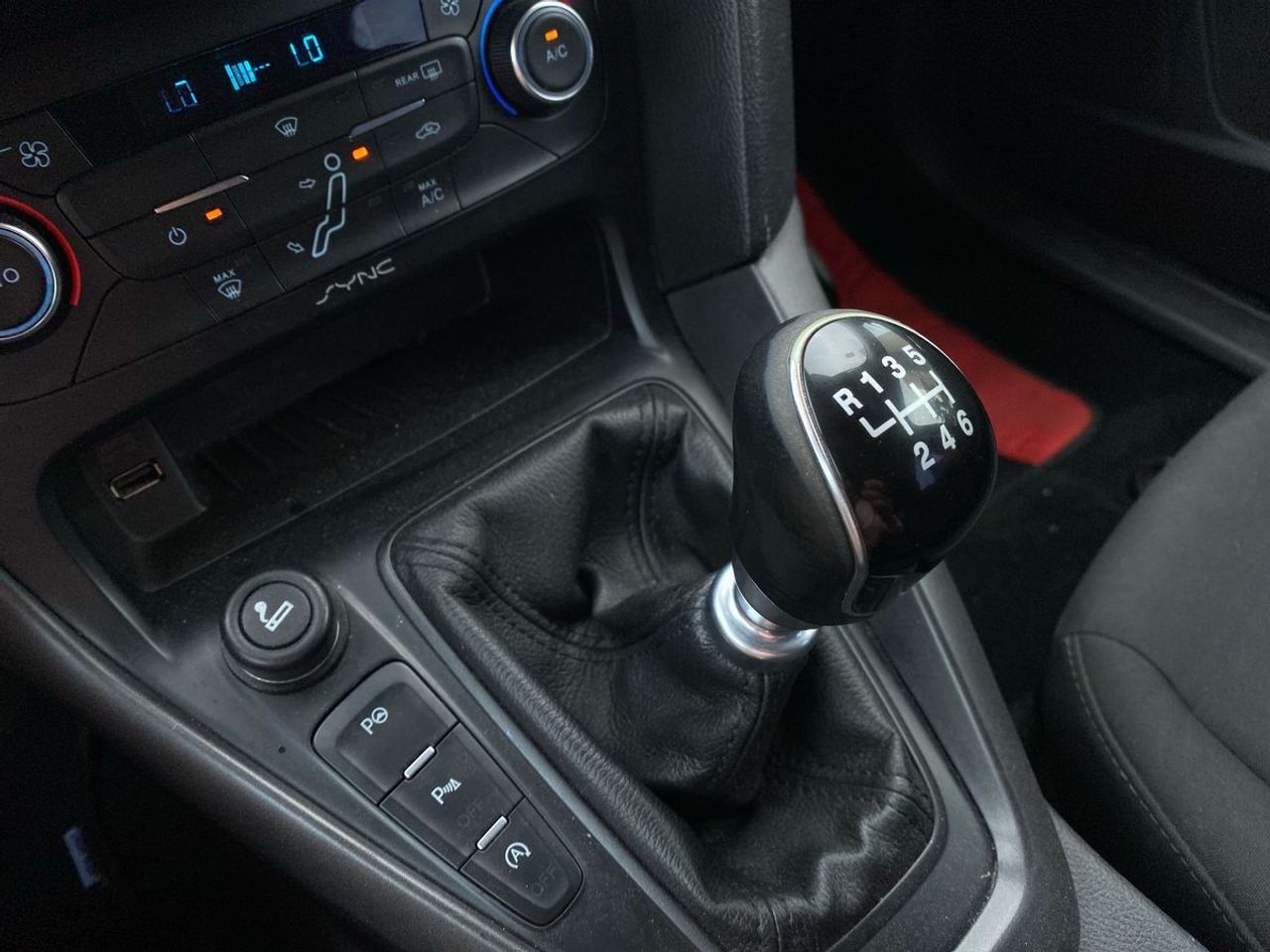 Ford Focus 1.0 Ecoboost Auto-St.-St. 125cv Trend+ - Foto 13
