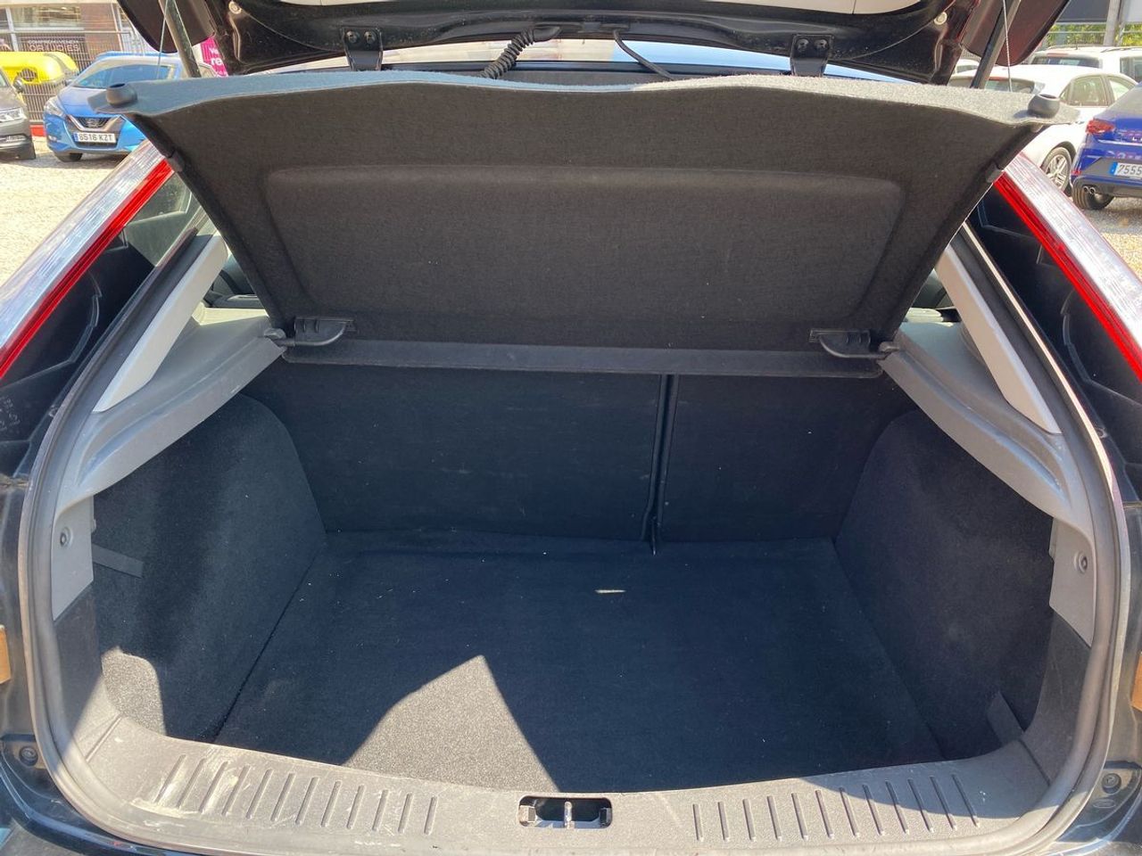 Ford Focus 1.6 TDCi 109 Trend - Foto 19