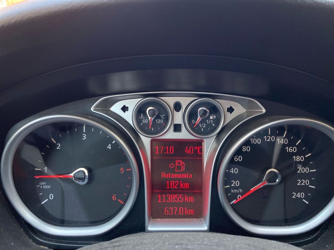 Ford Focus 1.6 TDCi 109 Trend - Foto 14