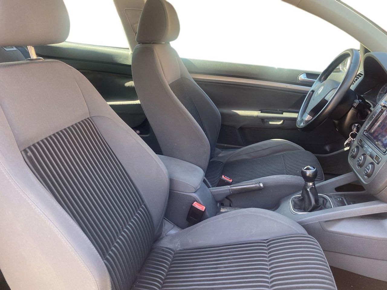 Volkswagen Golf 1.6 Highline - Foto 17