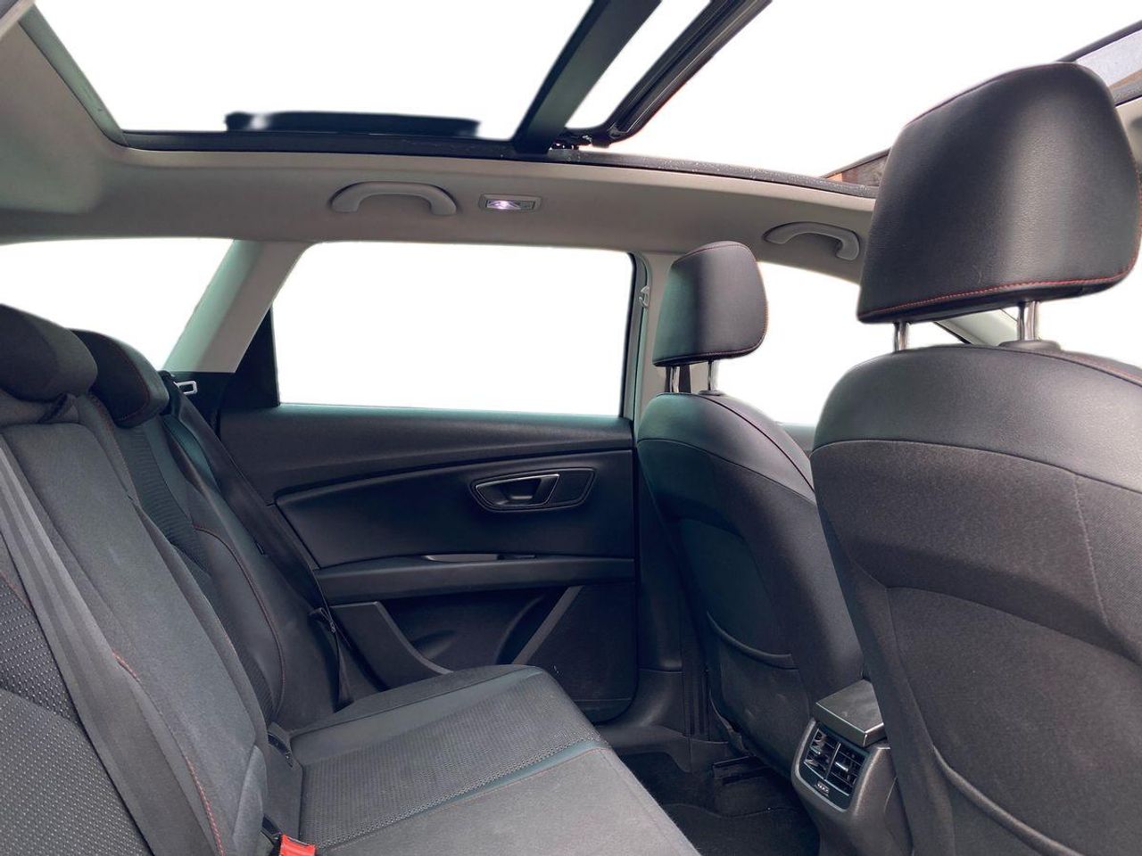 Seat Leon ST 2.0 TDI StSp FR 150CV - Foto 18