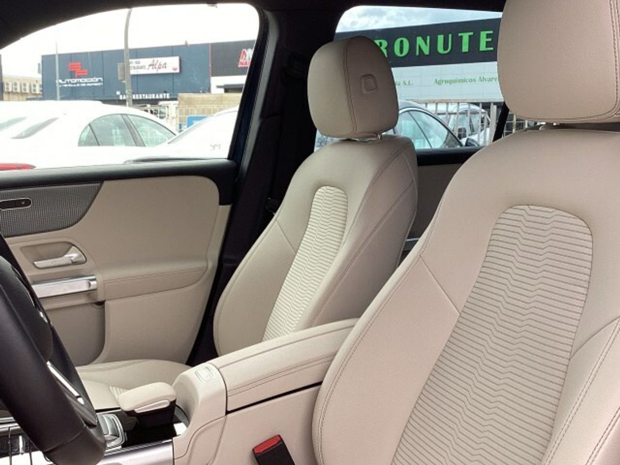 Mercedes EQB 250[0-803] - foto 7