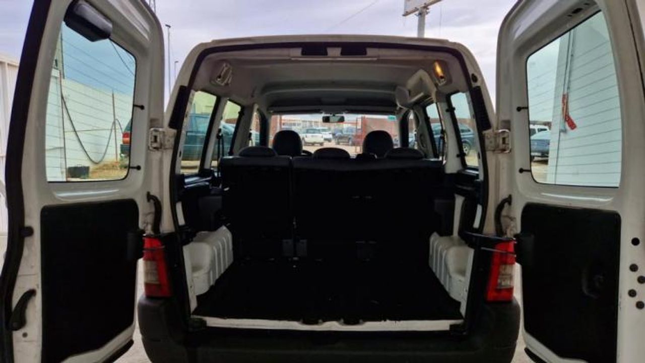 Citroën Berlingo 1600 90 CV 5 PLAZAS 4 PUERTAS - foto 9
