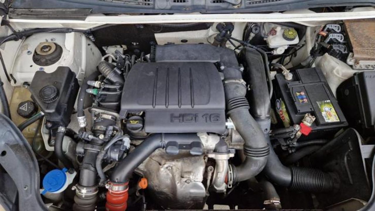 Citroën Berlingo 1600 90 CV 5 PLAZAS 4 PUERTAS - foto 7