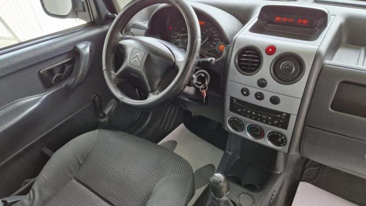 Citroën Berlingo 1600 90 CV 5 PLAZAS 4 PUERTAS - foto 11