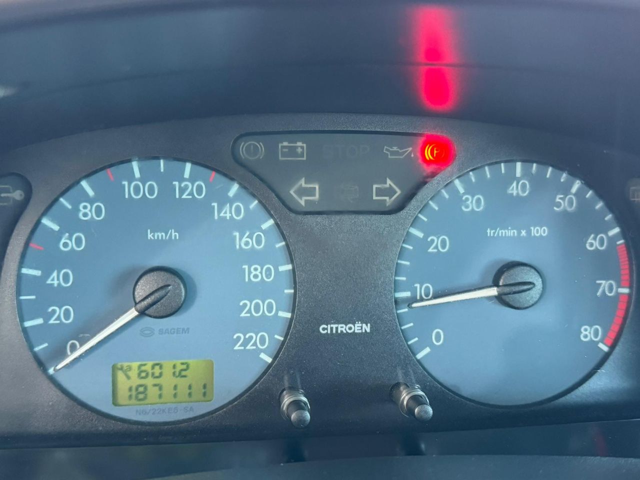 Coches de segunda mano en Madrid de 1000 a 1500 euros - citroën xsara 2002 /