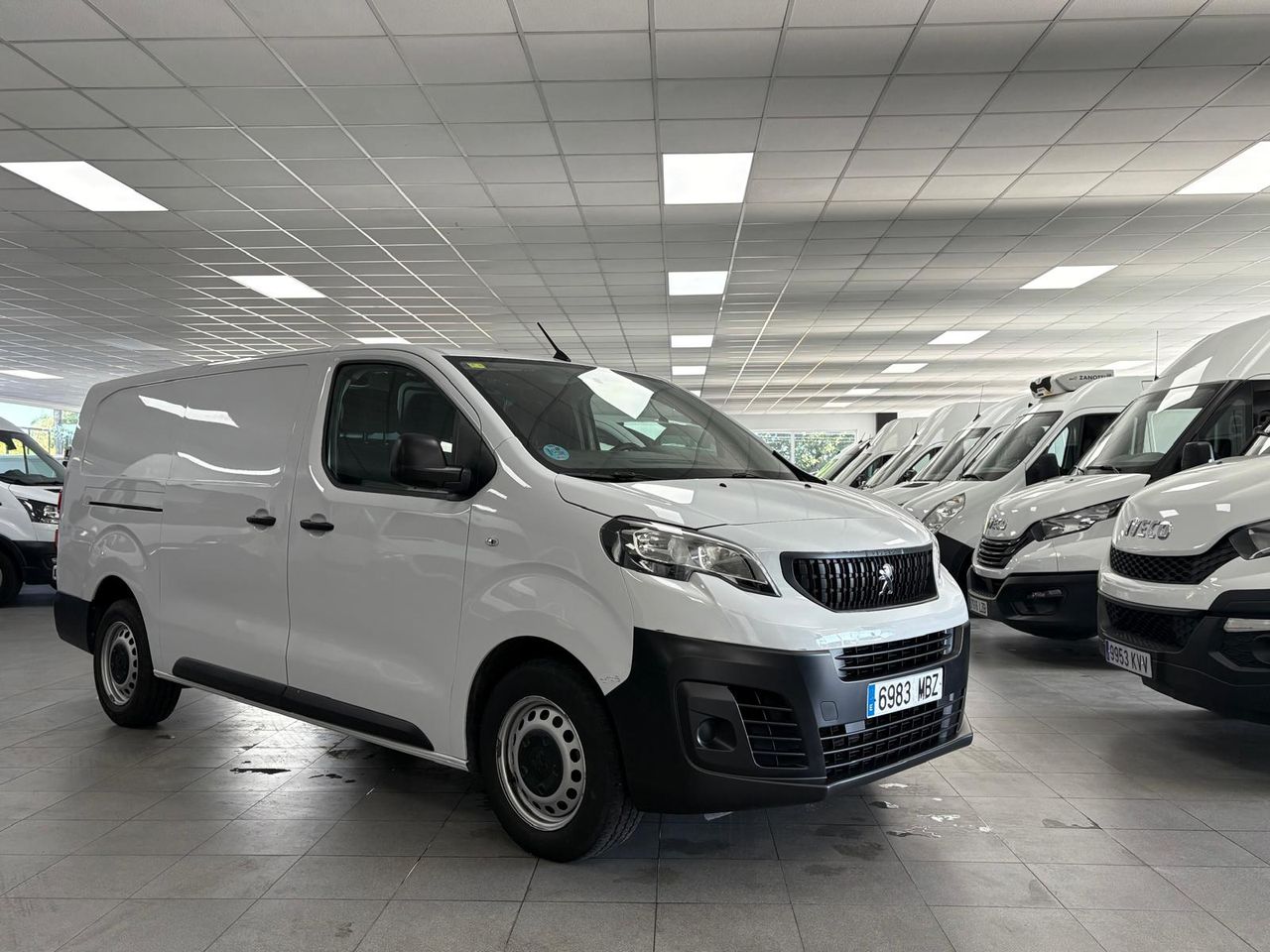 Peugeot Expert PRO larga XL 1.5 BLUEHDI 100 LONG