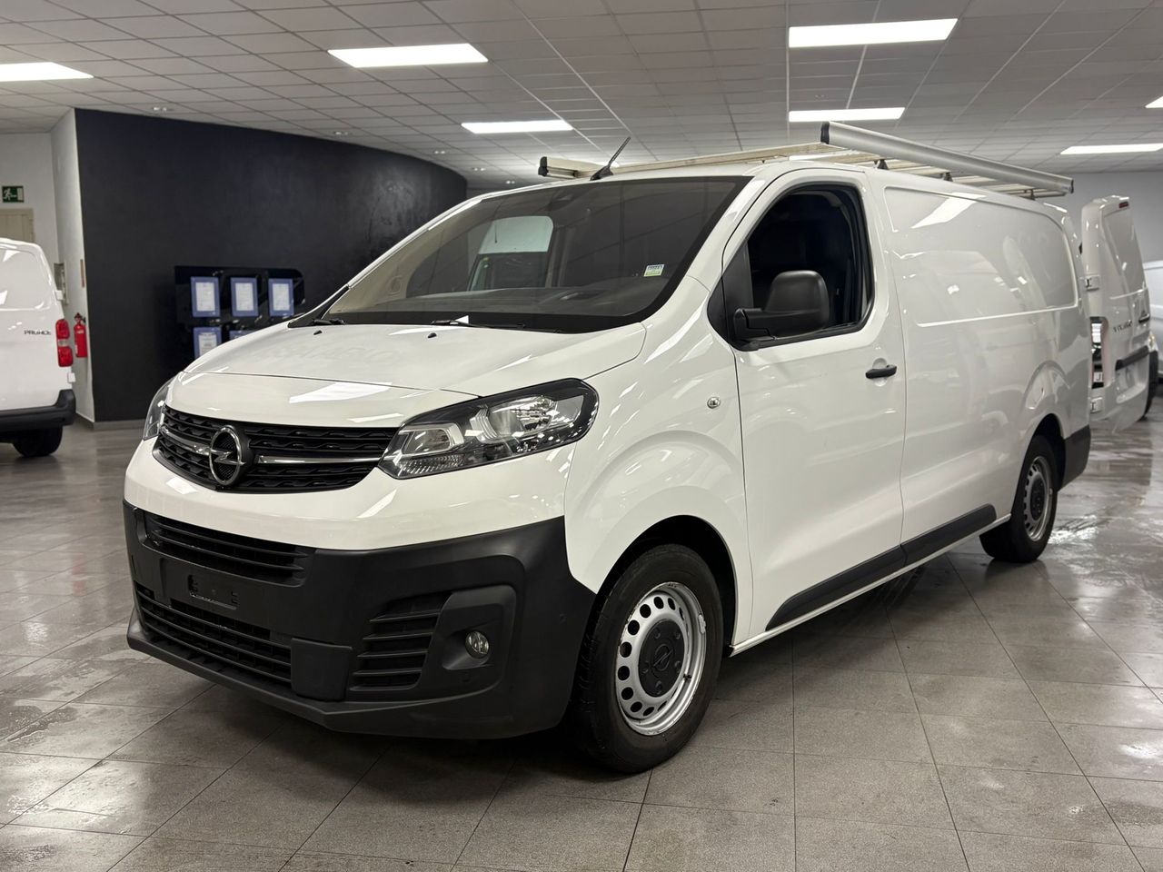 Opel Vivaro 2.0 TURBO 90KW EDITION L3H1 3.1T - foto 5