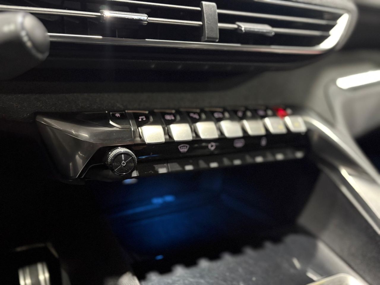 Peugeot 3008 2.0BLUEHDI GT LINE SS - foto 25