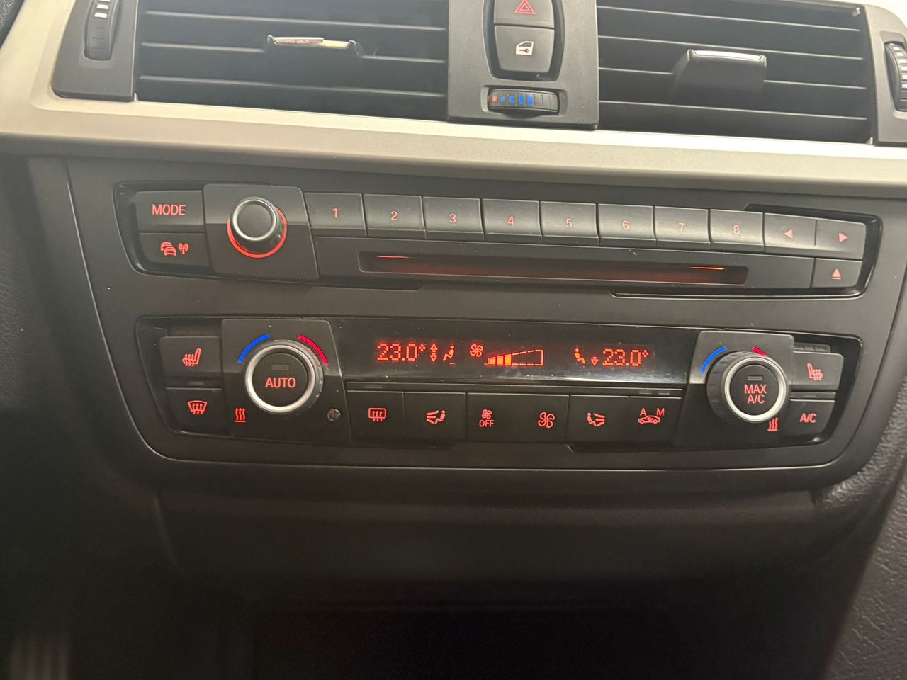 BMW Serie 3 318d TOURING - foto 15