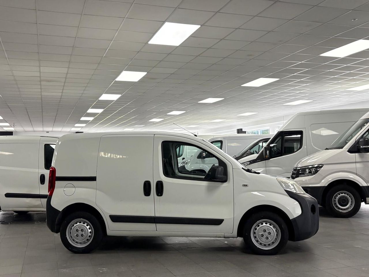 Fiat Fiorino Cargo Base 1.3 Mjet 75cv E5+ Clase 2 - foto 3