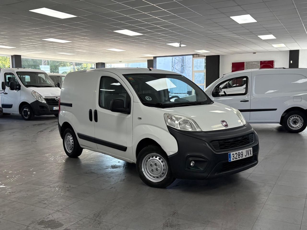 Fiat Fiorino Cargo Base 1.3 Mjet 75cv E5+ Clase 2 - foto 11